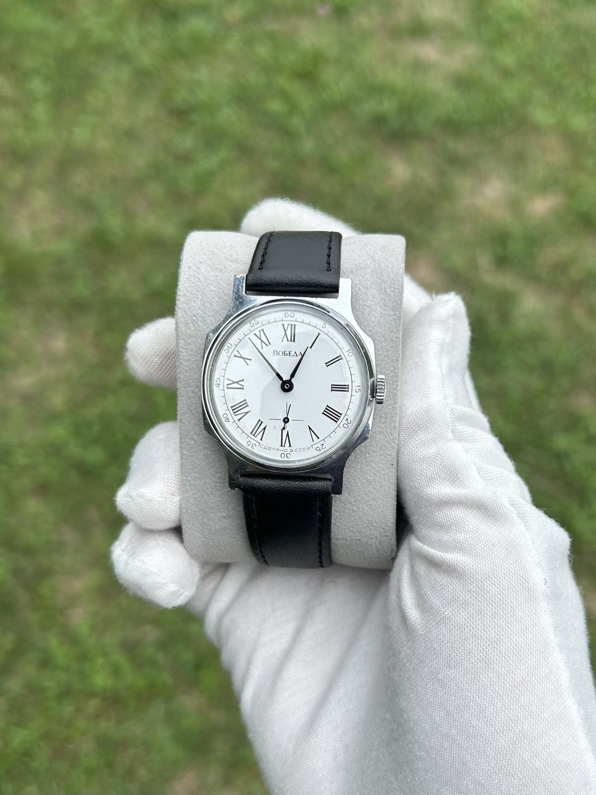 Vintage Vintage Watch Pobeda Soviet USSR Mechanical Wristwatch 1980s Size ONE SIZE - 2 Thumbnail