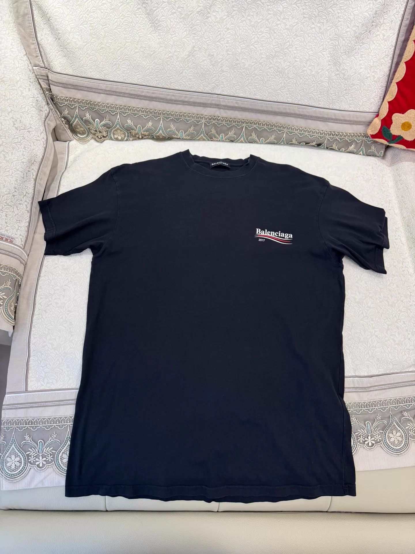 Balenciaga Balenciaga Coke Short Sleeve T - Shirt S 486032TWK281000 Size US S / EU 44-46 / 1 - 1 Thumbnail
