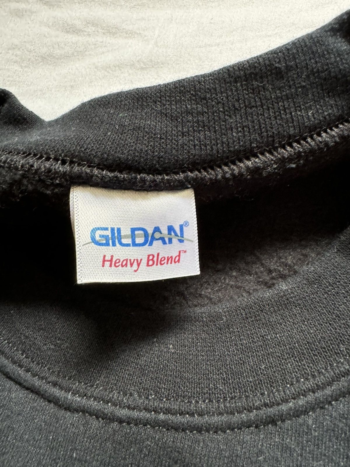 Gildan Black sweatshirt Size US L / EU 52-54 / 3 - 4 Thumbnail