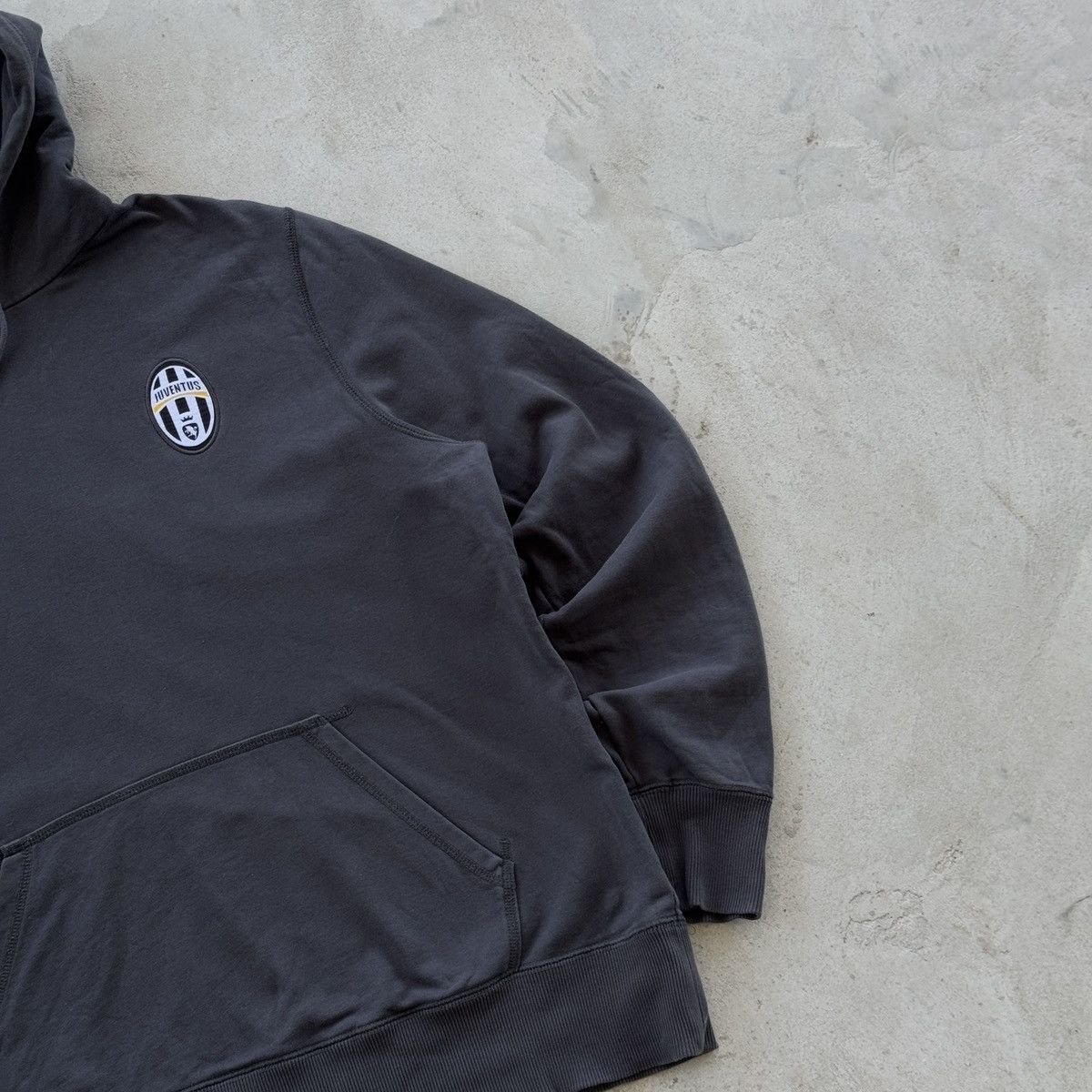 Nike × Vintage Vintage Nike Juventus Hoodie Size XL Gray Size US XL / EU 56 / 4 - 2 Thumbnail