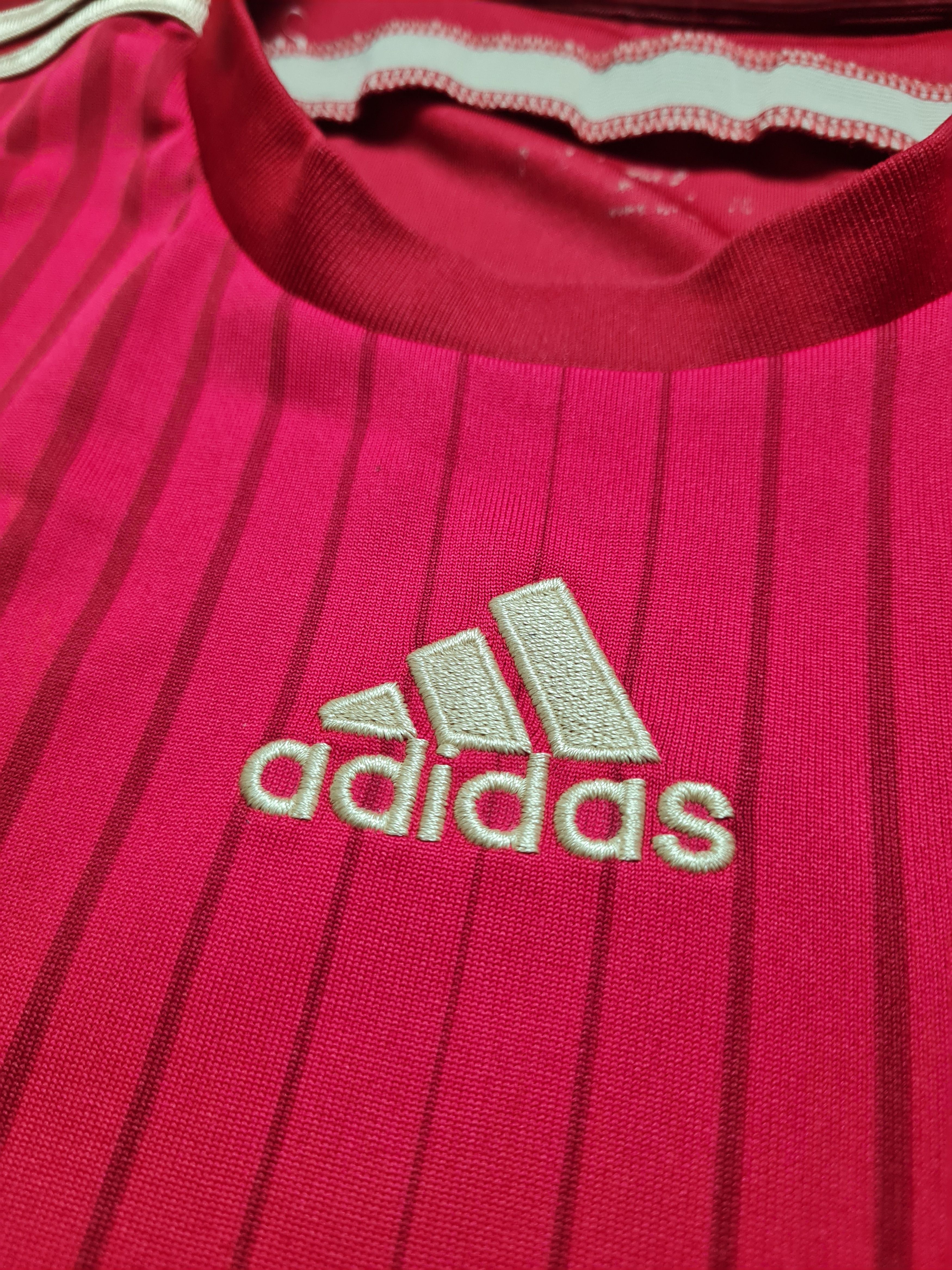Adidas Spain Home Shirt 2014 World Cup Champions Adidas Football Size US L / EU 52-54 / 3 - 7 Thumbnail