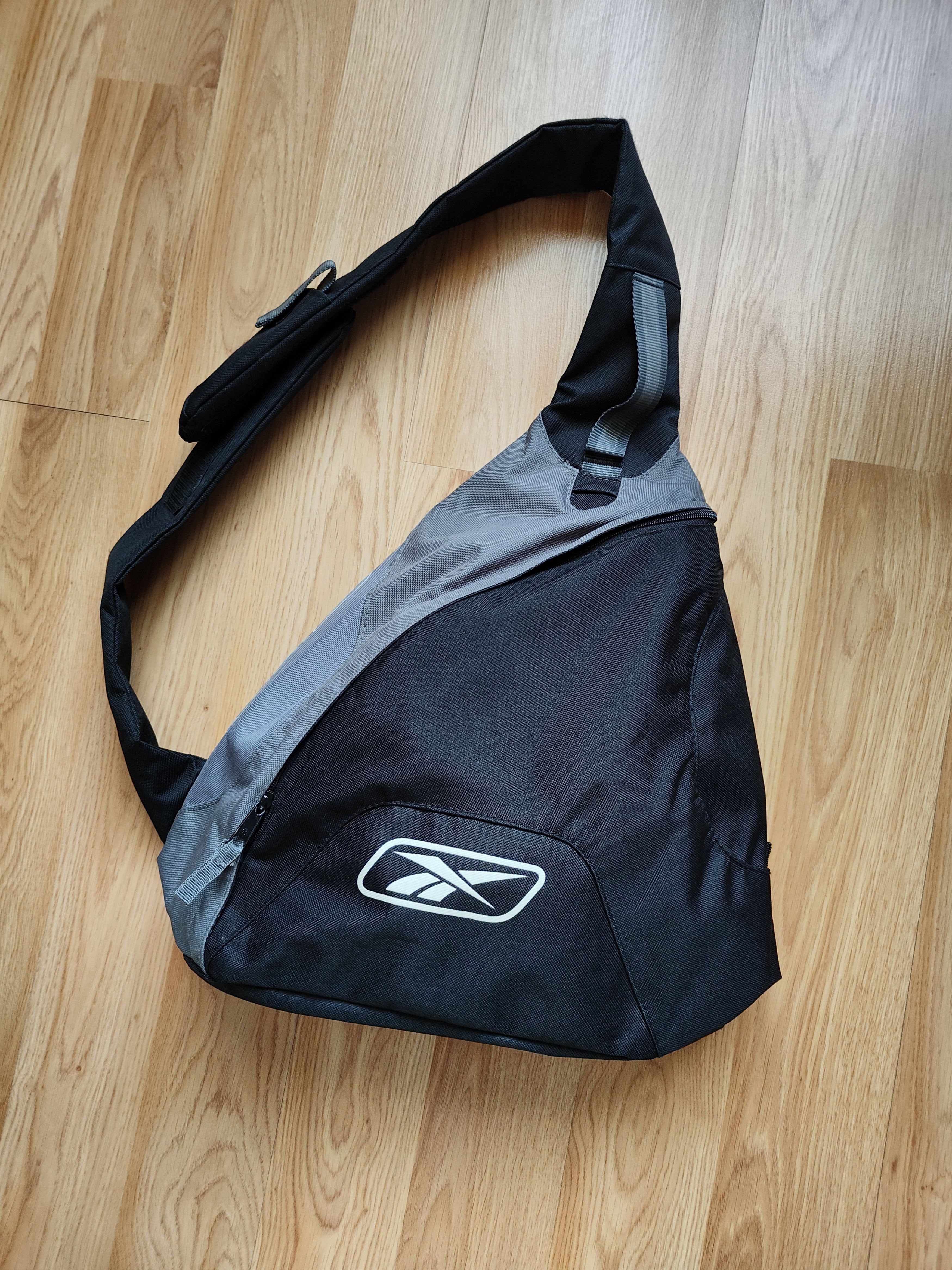 Reebok Vintage Reebok Sling Bag Reebok Backpack Size ONE SIZE - 2 Thumbnail