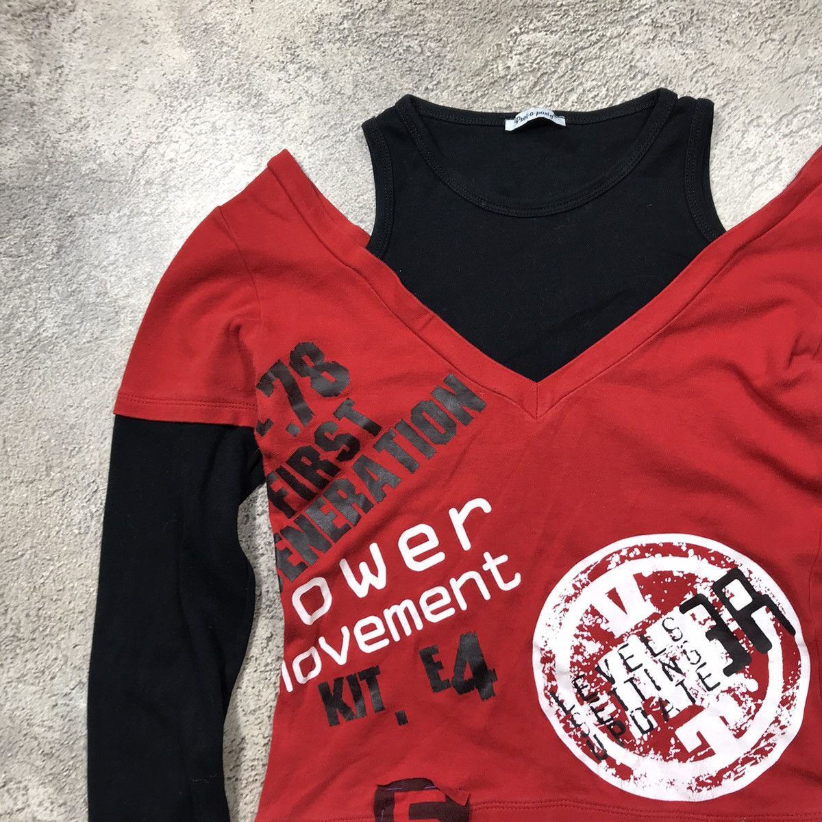 Vintage Vintage Y2K Japanese Avant Garde Graphic Tee Streetwear S Size S / US 4 / IT 40 - 2 Thumbnail