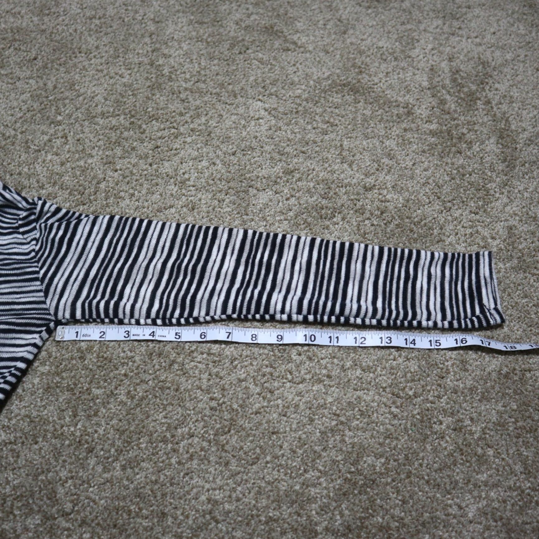 Old Navy Old Navy Knit Top - Black White Stripe Lightweight V-Neck Pullover, Women's S, Long Sleeve, Casual Knit Shirt Size S / US 4 / IT 40 - 6 Thumbnail