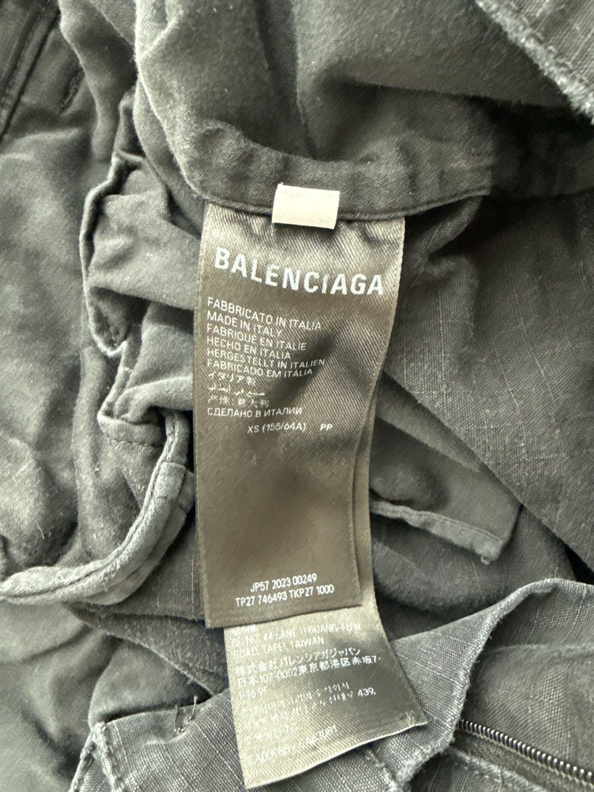 Balenciaga Balenciaga Destroyed Cargo Pants Size US 32 / EU 48 - 4 Thumbnail