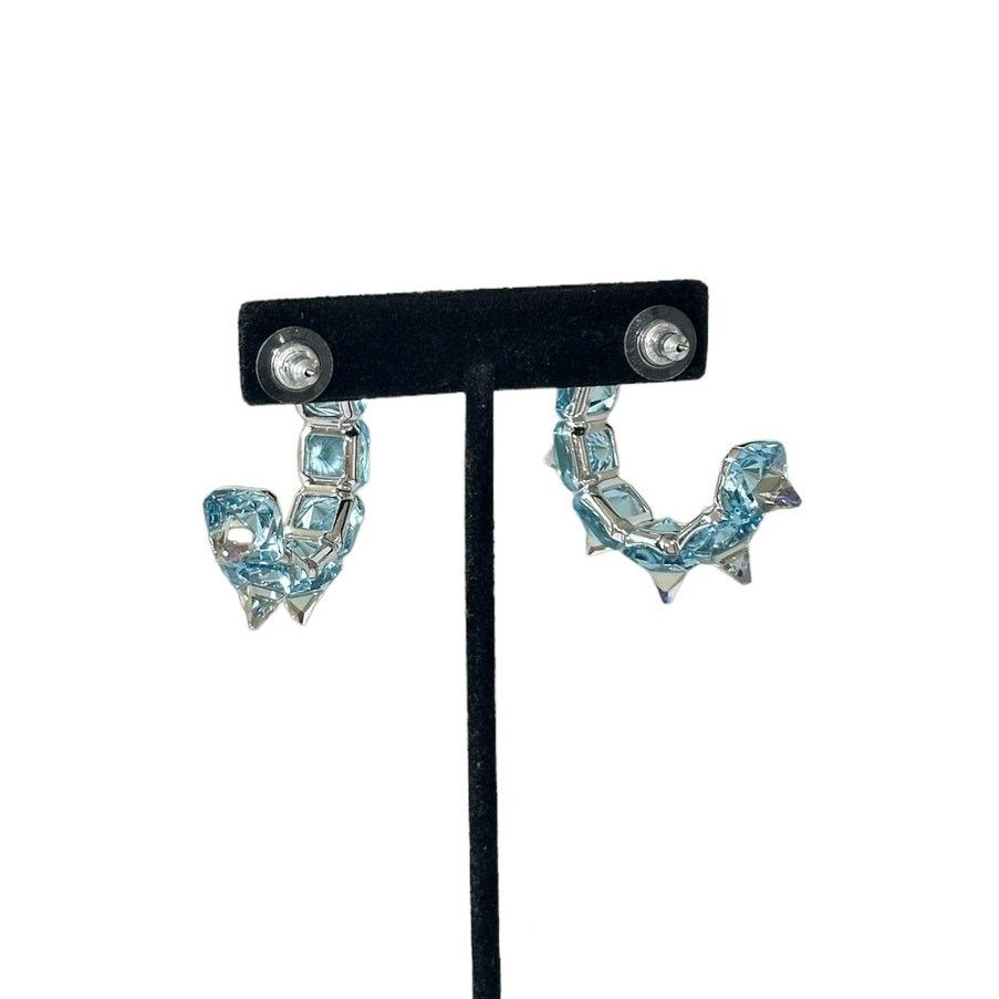 Swarovski Swarovski Ortyx hoop earrings Pyramid cut, Blue Size ONE SIZE - 4 Thumbnail