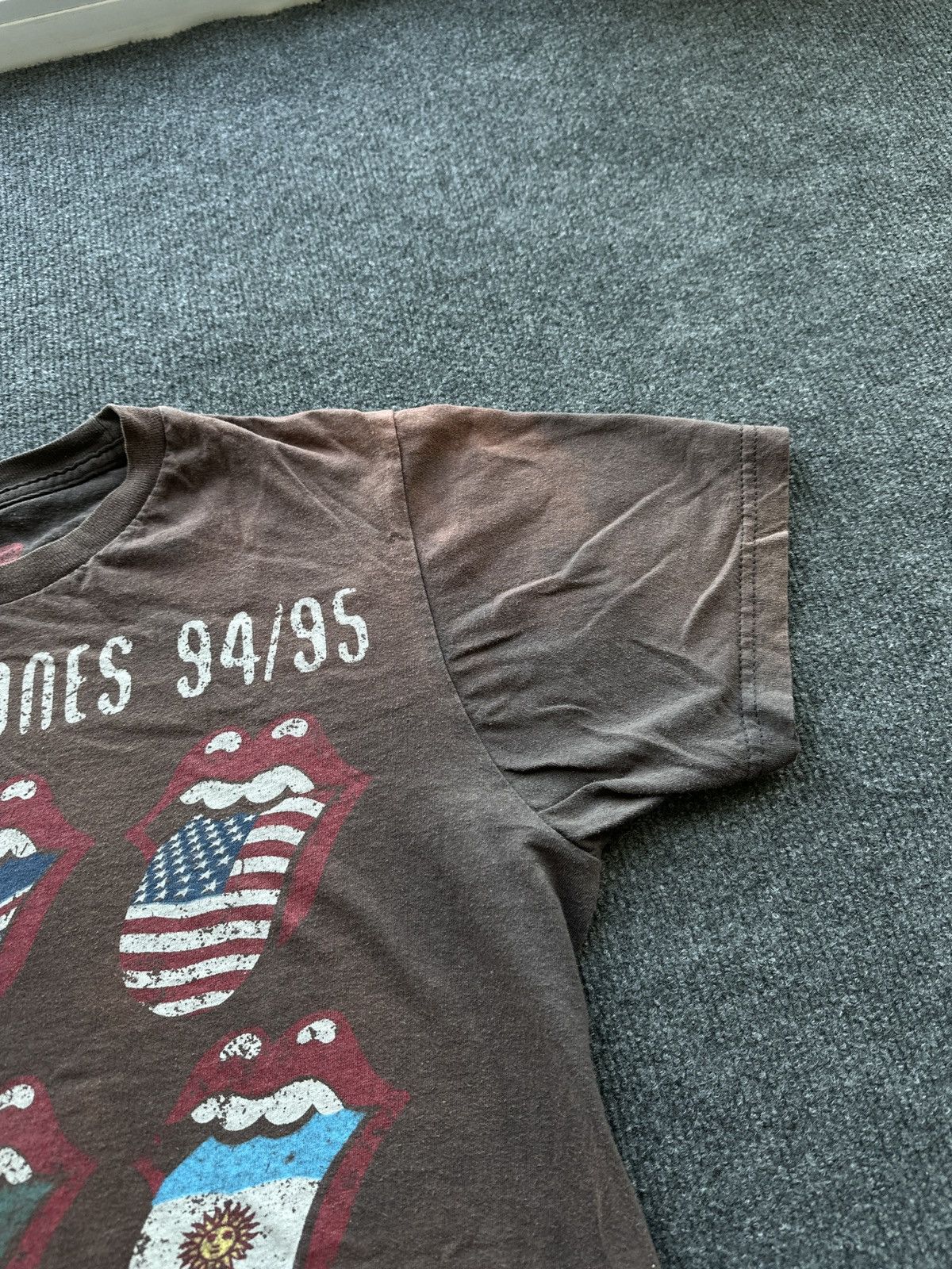 The Rolling Stones 2010🚨The Rolling Stones 94/95 t-shirt faded 2010 boxy band Size US M / EU 48-50 / 2 - 7 Thumbnail
