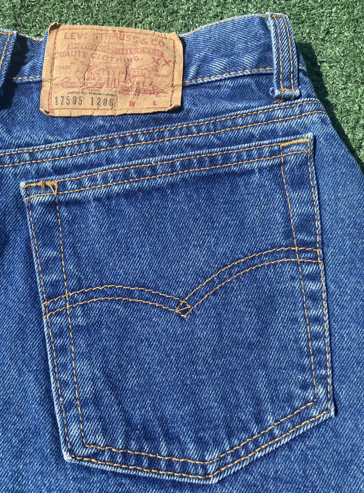Levi's Vintage Clothing VTG 80’s Levi’s 17505 High Waisted Denim Jeans 28 Inch Waist Size 28" / US 6 / IT 42 - 8 Thumbnail