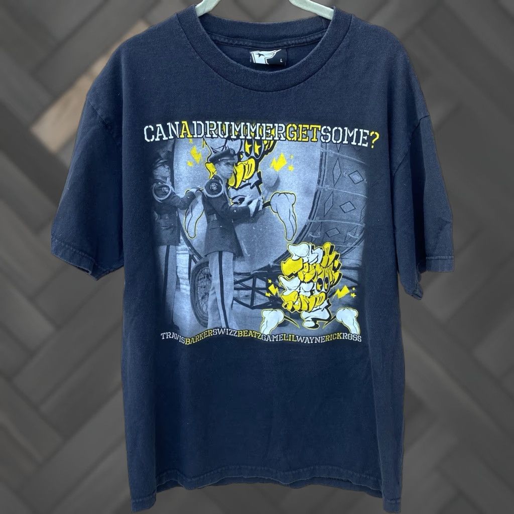 Barker Famous Stars & Straps Can A Drummer Get Some T-Shirt Black Short Sleeve L Mens Graphic Print Hip Hop Punk Rock 2000s 90s Theme Size US L / EU 52-54 / 3 - 1 Thumbnail