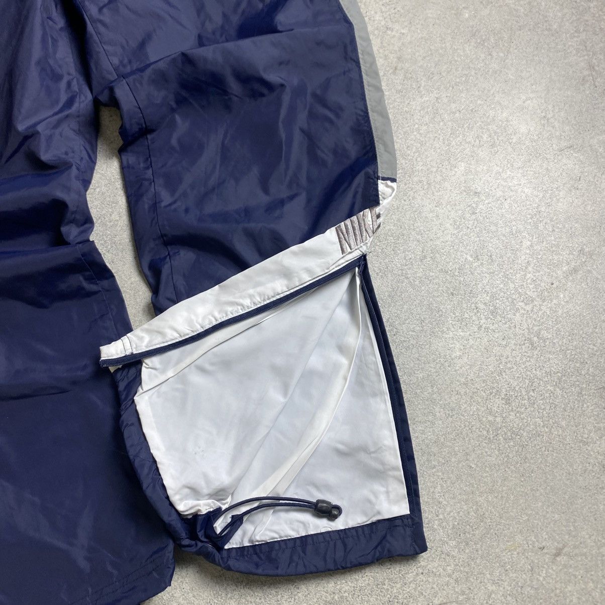 Nike Vintage Nike Track Pants Y2K Size US 36 / EU 52 - 3 Thumbnail