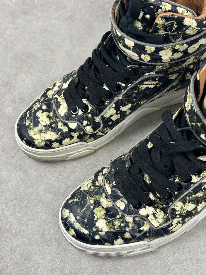 Givenchy SS2015 Givenchy Tyson Black Floral High-Top Sneakers by Riccardo Tisci Size US 10 / EU 43 - 5 Thumbnail