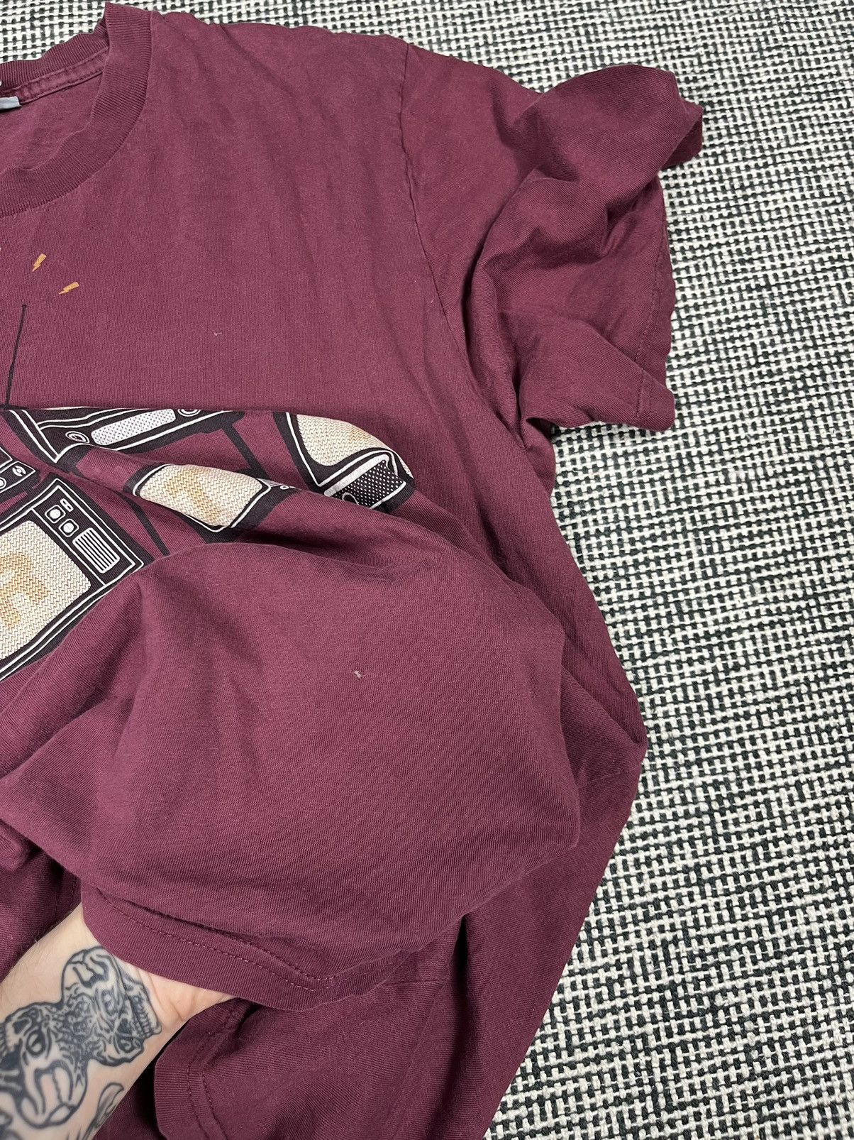 Carhartt × Carhartt Wip Carhartt tv cool design t-shirt Size US L / EU 52-54 / 3 - 4 Thumbnail