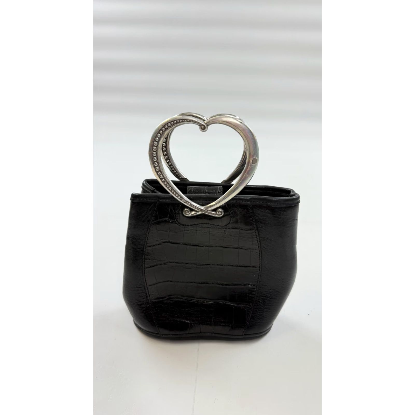 Brighton VINTAGE Brighton Satchel Top Handle Bag Womens Small Black Croc Leather Heart Handles Size S / US 4 / IT 40 - 2 Thumbnail