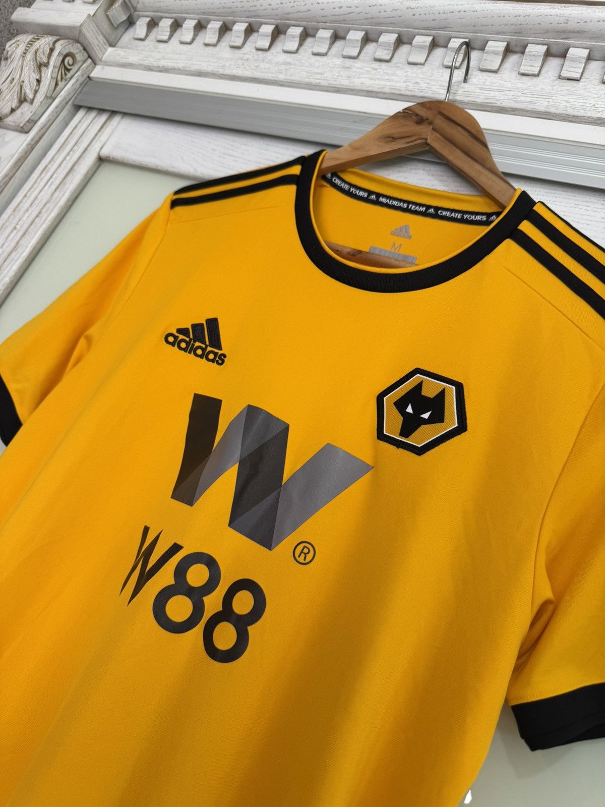 Adidas Wolverhampton 2018-2019 Home Soccer Jersey Football Kit Size US M / EU 48-50 / 2 - 7 Thumbnail