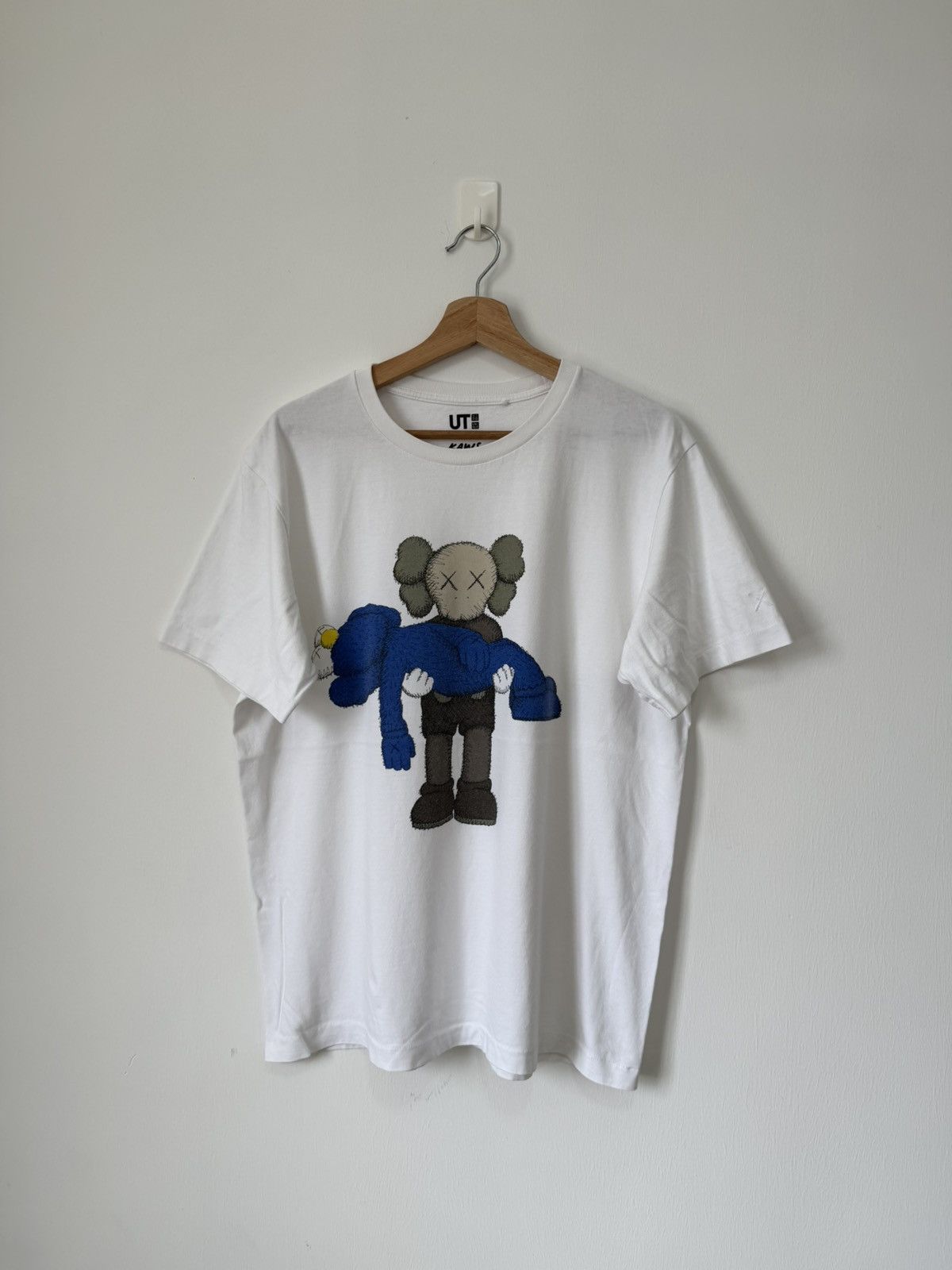 Kaws × Uniqlo Uniqlo Kaws Tee Size US XL / EU 56 / 4 - 1 Thumbnail