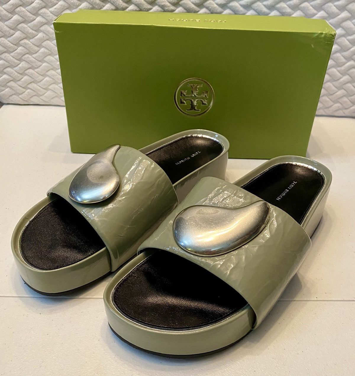 Tory Burch Tory Burch Patos Slide Crinkle Leather Metal Plate 10.5 NIB Size US 10.5 / IT 40.5 - 1 Thumbnail