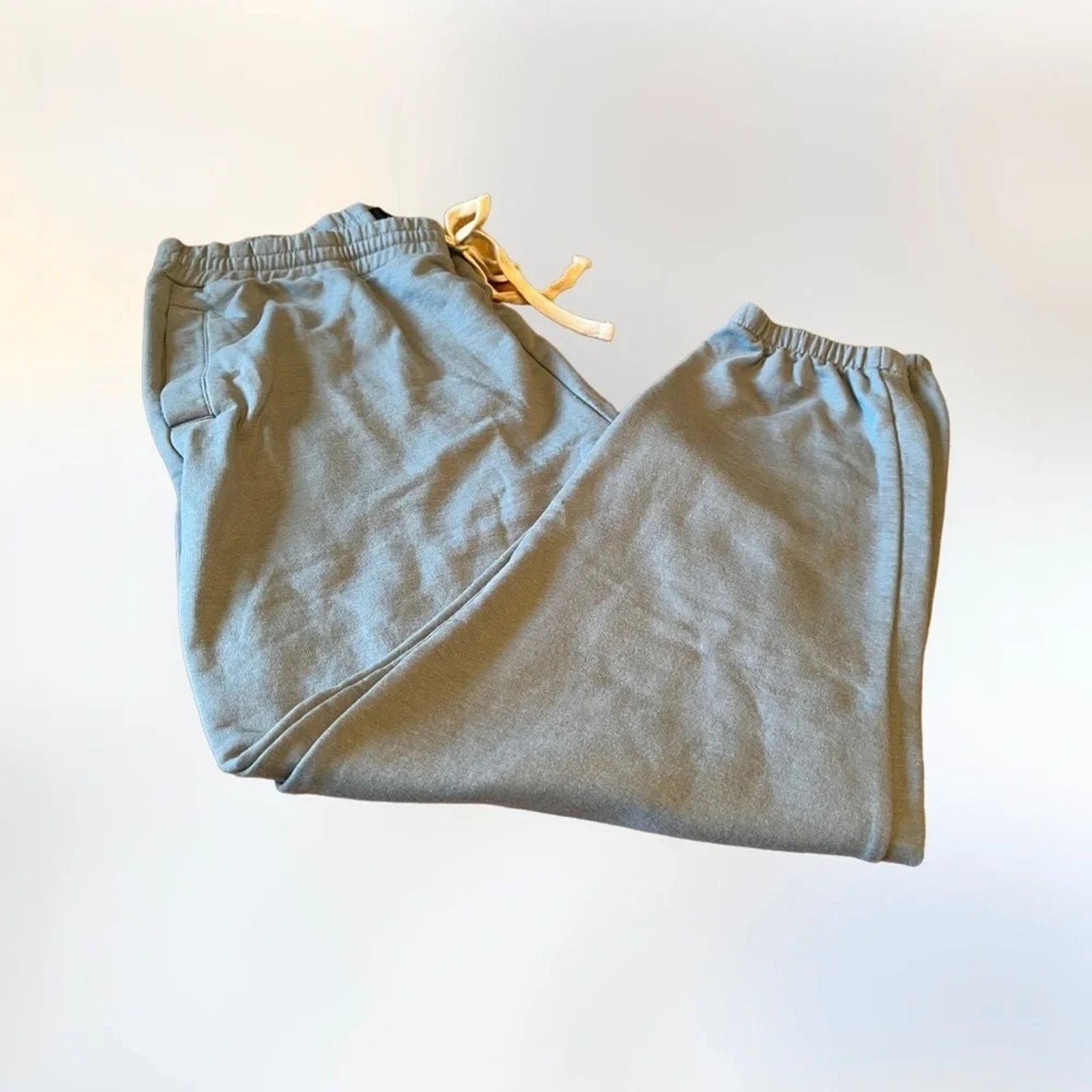 Rsq RSQ Joggers in light green, size Large. Size 32" / US 10 / IT 46 - 1 Thumbnail