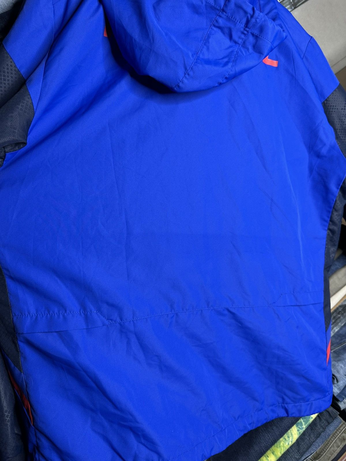 Macron Macron FC Basel Full Zip Hooded Training Jacket Size L Size US L / EU 52-54 / 3 - 10 Thumbnail