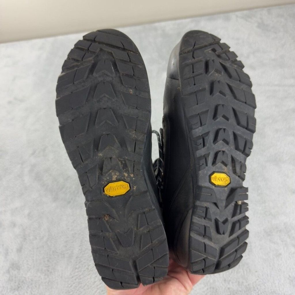 Arc'teryx Arc'teryx Men's Size 8 US/7.5 UK/41 EU Black Hiking Boots Size US 8 / EU 41 - 4 Thumbnail