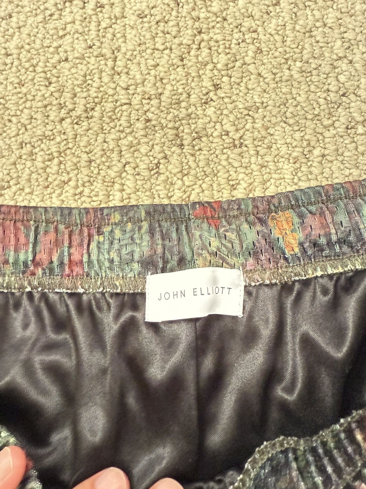 John Elliott New w/out Tags John Elliot Black Floral Medium Shorts Size US 32 / EU 48 - 2 Thumbnail