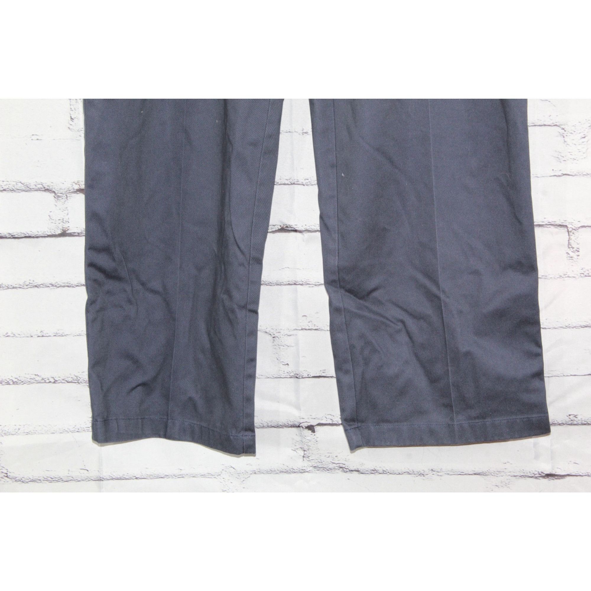 L.L. Bean LL Bean Men's Wrinkle Free Double L Chinos Natural Fit Size US 40 / EU 56 - 10 Thumbnail
