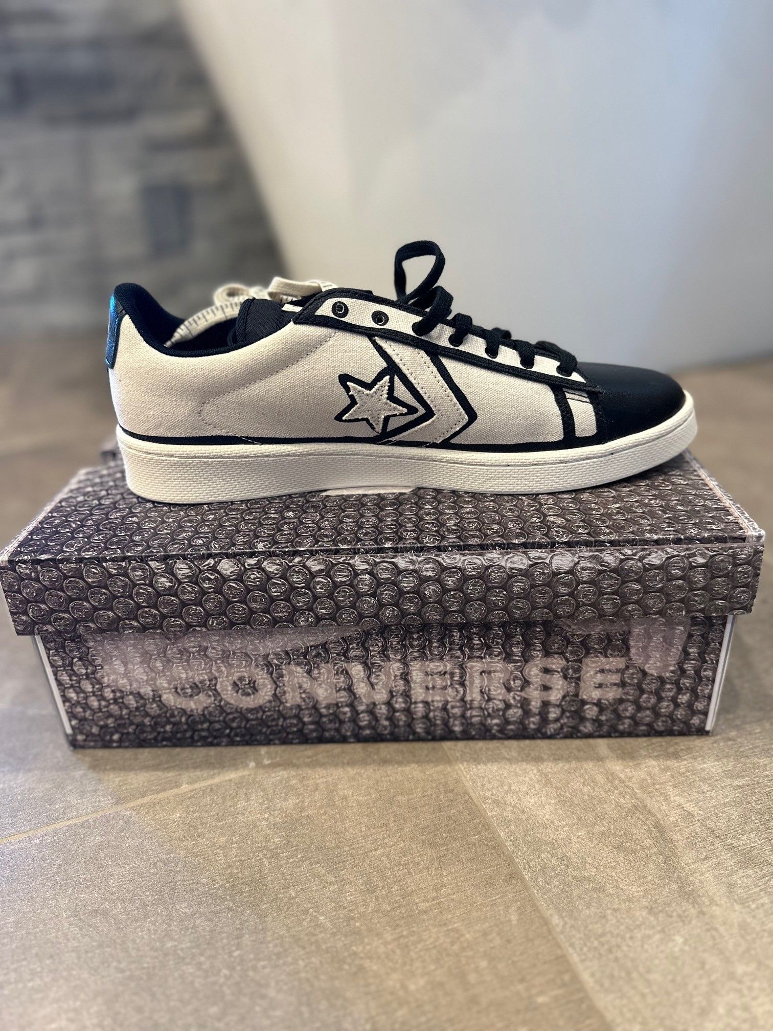 Converse Converse X Joshua Vides Pro Leather White Black Canvas Low Size US 11 / EU 44 - 1 Thumbnail