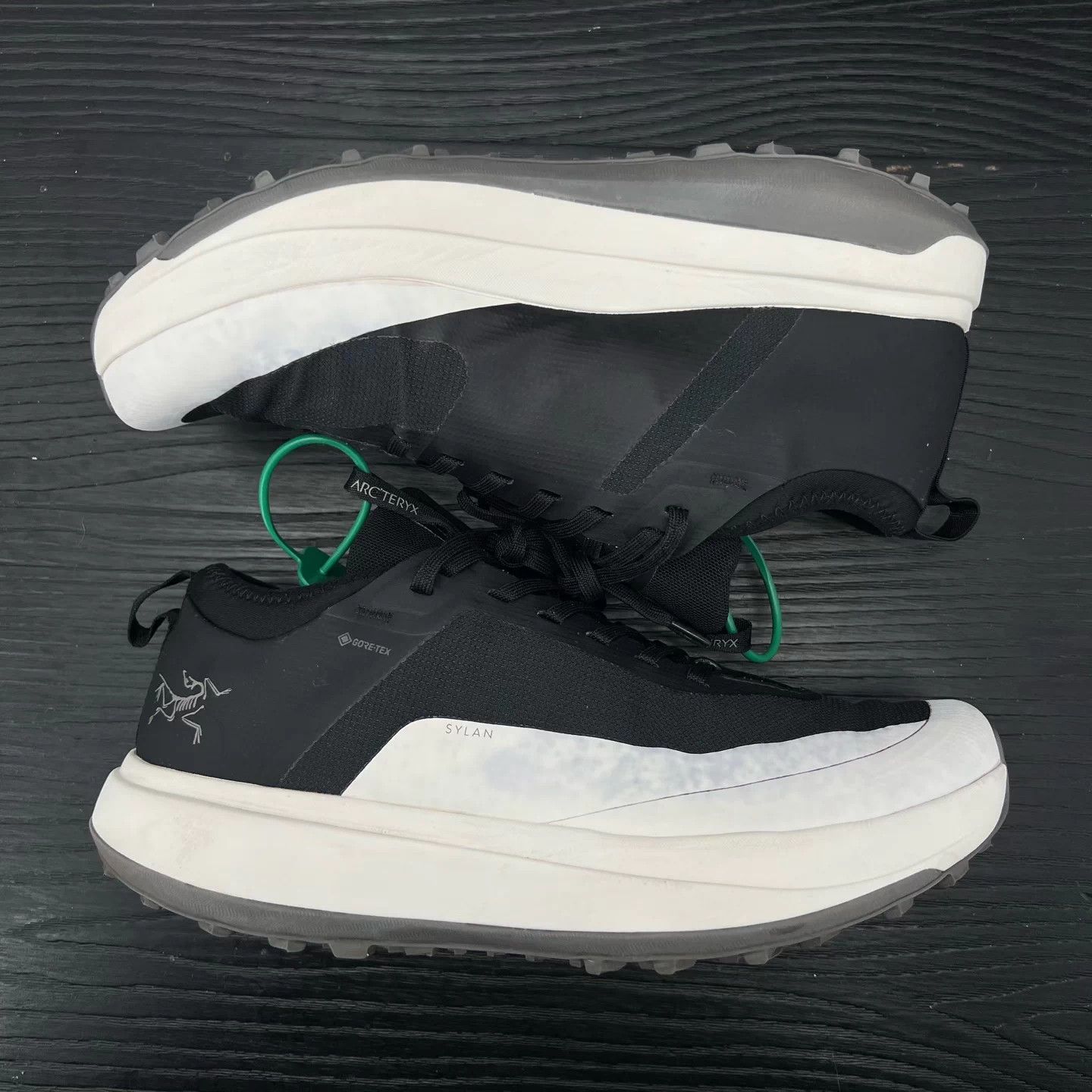 Arc'teryx Arc'teryx Sylan Black & White 42 Mint Size US 9 / EU 42 - 3 Thumbnail