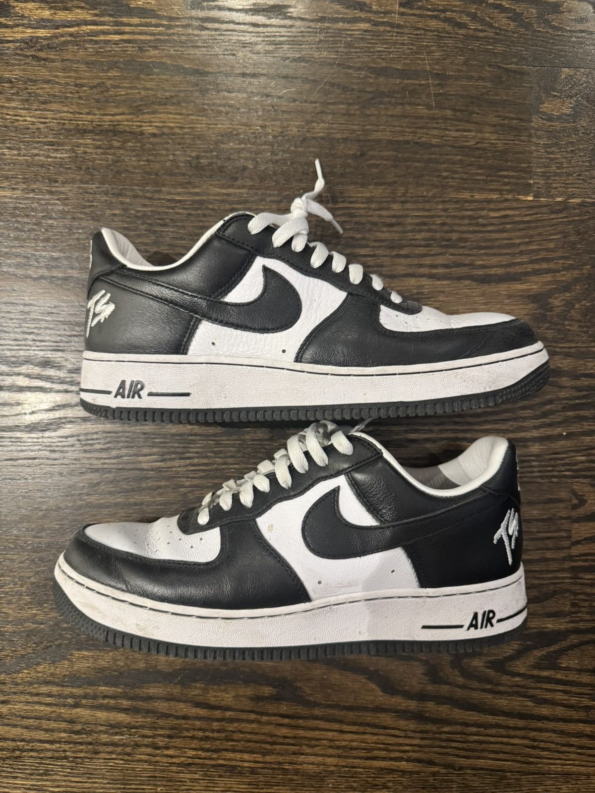 Nike Nike x Air Force 1 x Terror Squad x Joe Crack x 9 Size US 9 / EU 42 - 1 Thumbnail