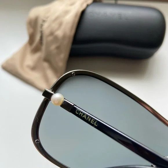 Chanel × Vintage CHANEL SUNGLASSES 4170 Rhinestone 4017 Mask RI908 Size ONE SIZE - 4 Thumbnail