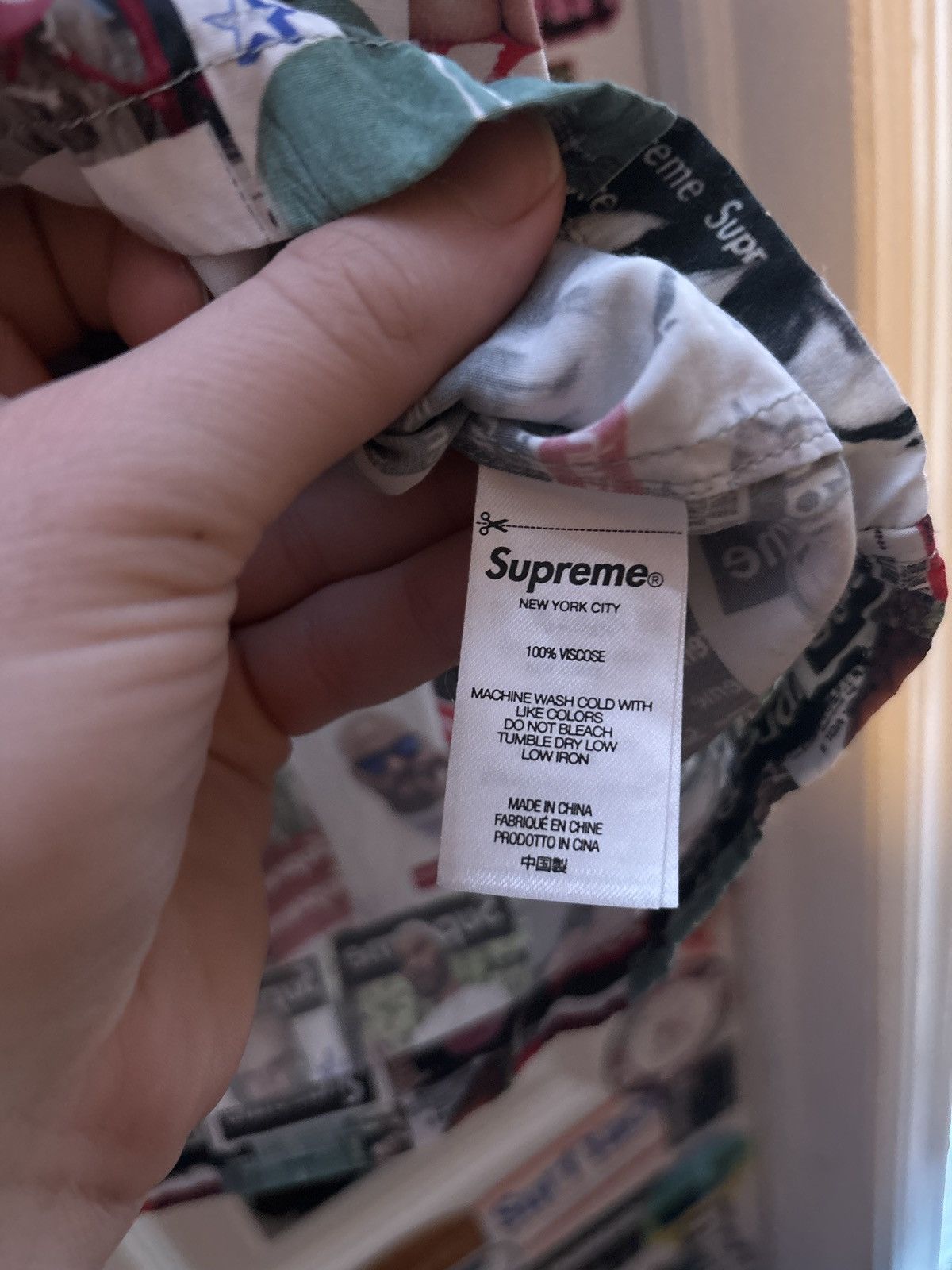 Supreme Supreme Magazine button up SS23 Size US L / EU 52-54 / 3 - 4 Thumbnail