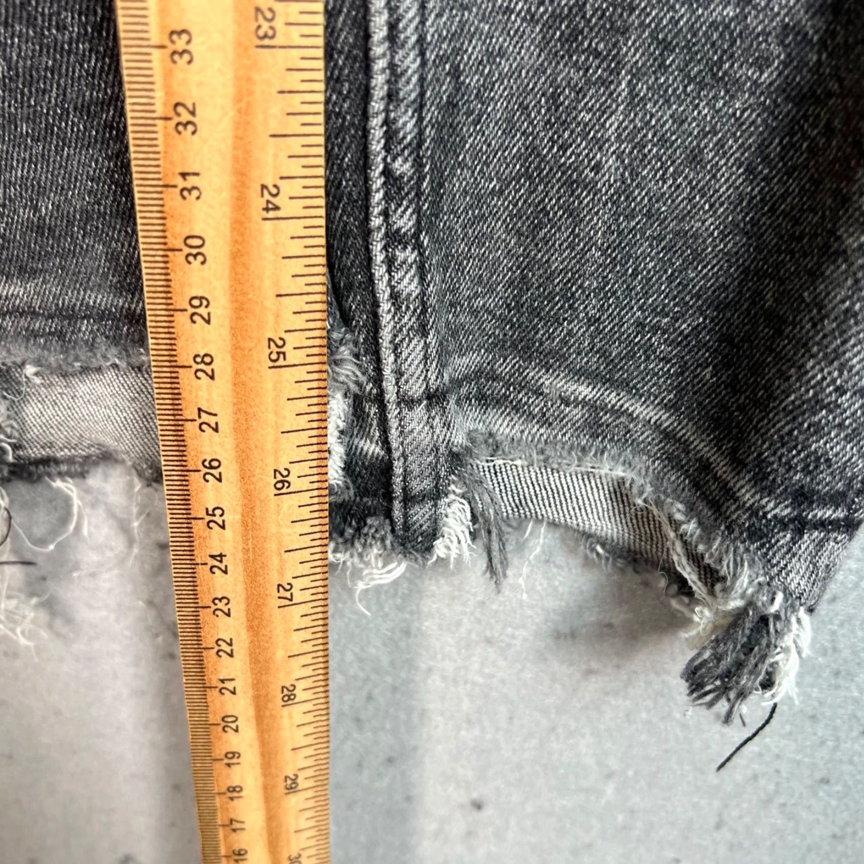 Allsaints AllSaints Womens Jeans Skinny Distressed 30 Gray Denim 5-Pocket Inseam 27 Adult Womens Size 30 Regular Slim/Mid Rise Frayed Hem Vintage No Size 30" / US 8 / IT 44 - 7 Thumbnail