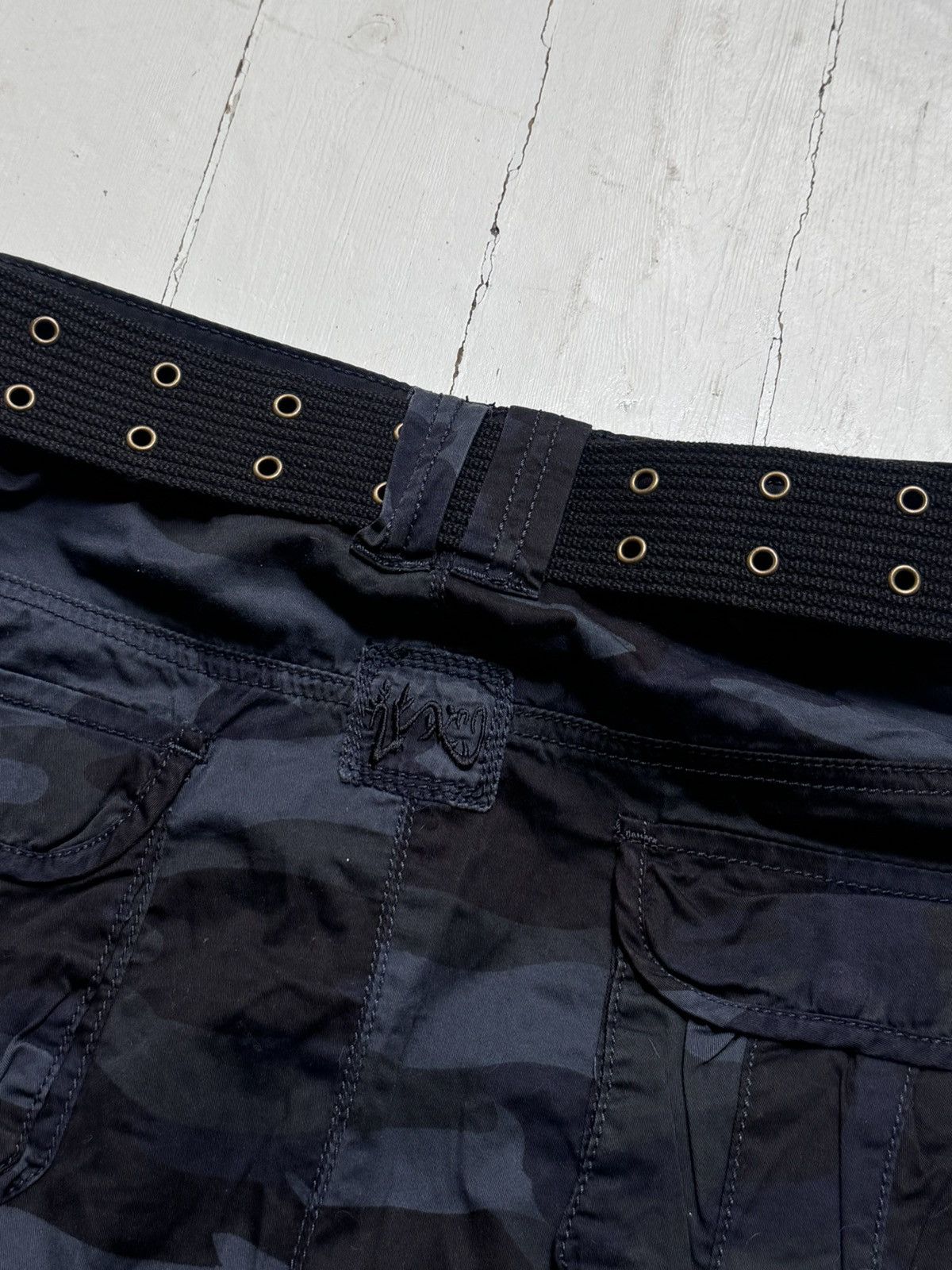 Other VINTAGE CAMOUFLAGE 2000s WITH BELT CARGO MINI SKIRT Size 30" / US 8 / IT 44 - 7 Thumbnail