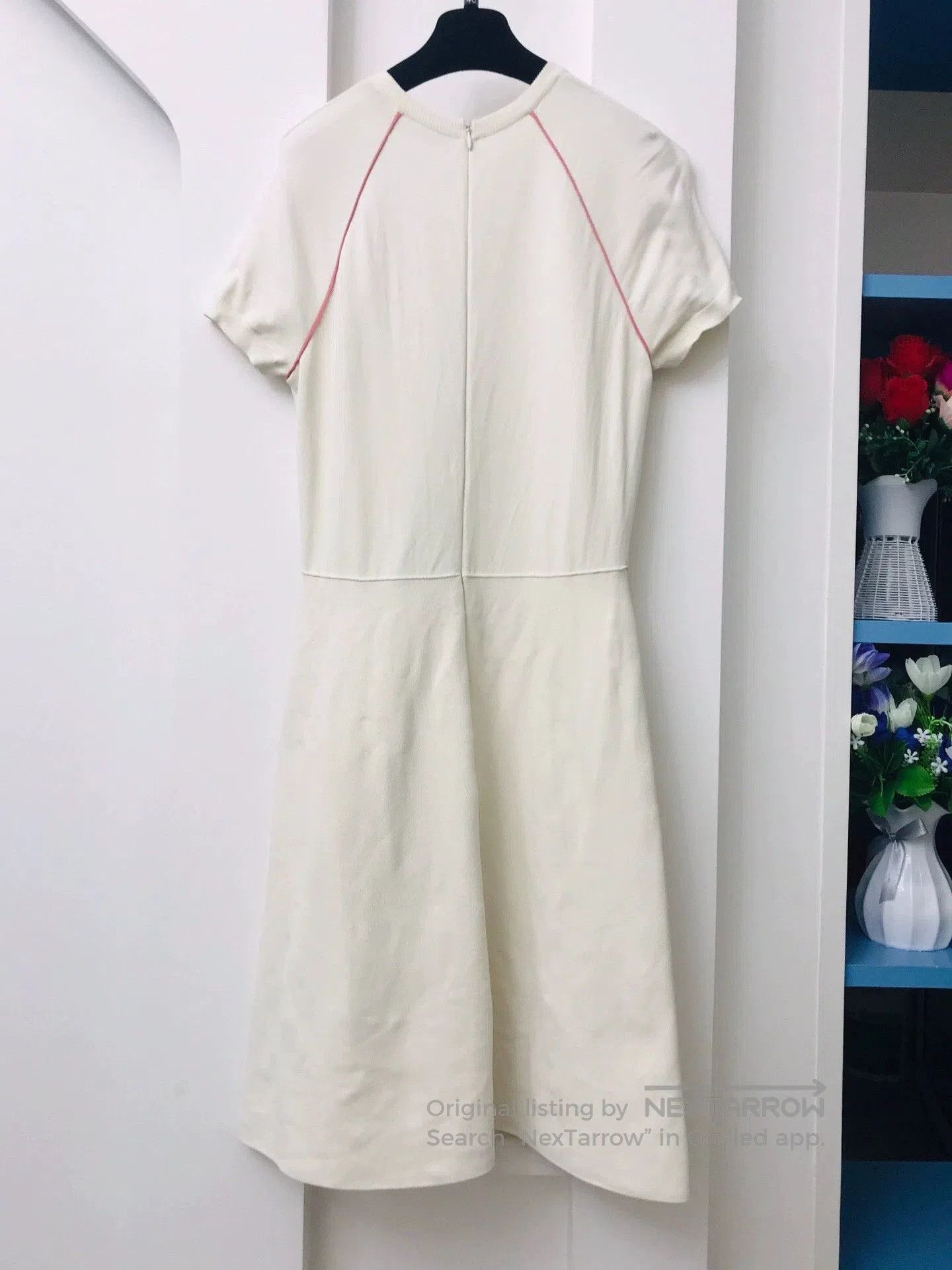 Valentino Valentino White Beaded Short. Size S / US 4 / IT 40 - 2 Thumbnail