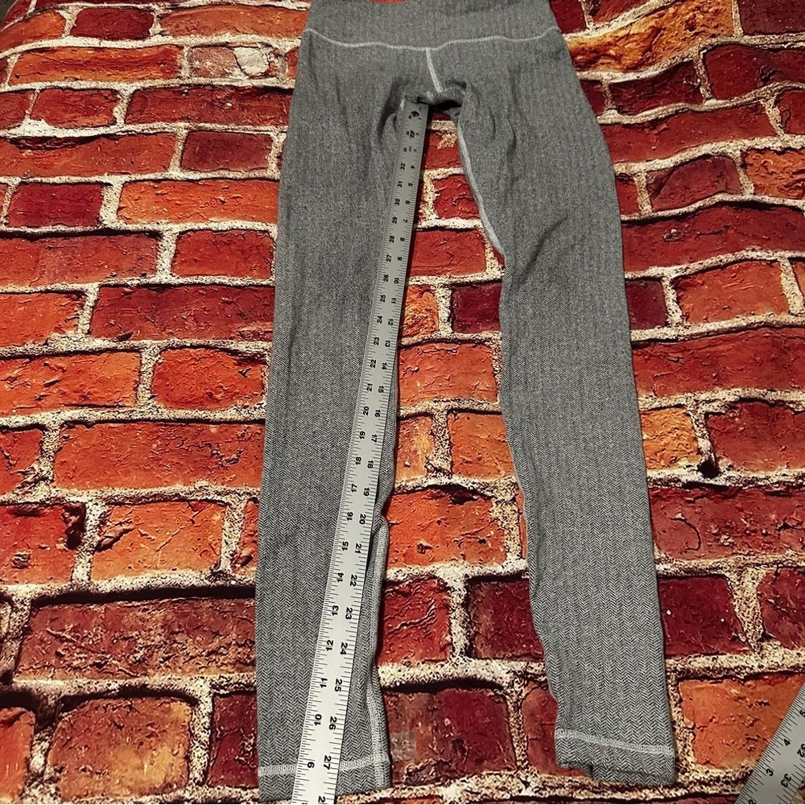 Lululemon Full length lululemon leggings size 4 Size 27" / US 4 / IT 40 - 8 Thumbnail