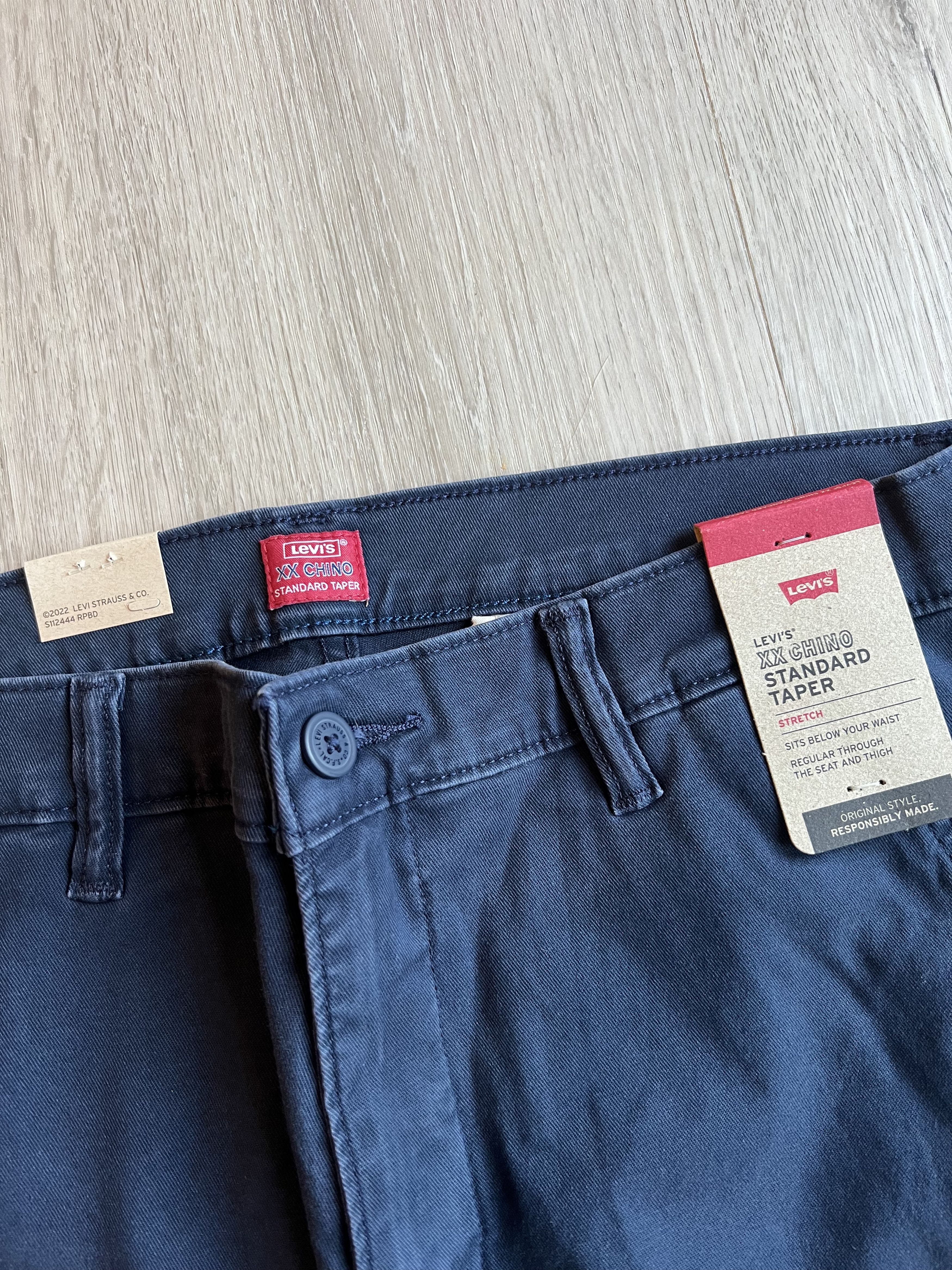 Levi's Standard fit Tapered Chino Pants / Navy Work Wear Size US 32 / EU 48 - 4 Thumbnail