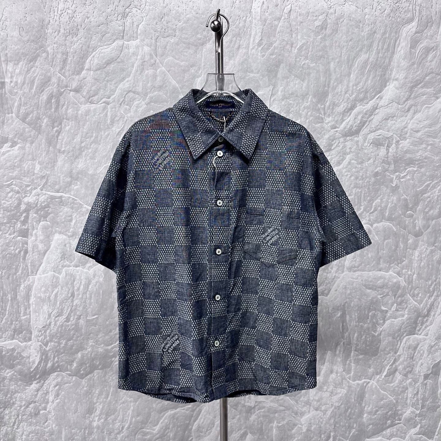 Louis Vuitton Louis Vuitton LV Checkerboard Short Sleeve Shirt Size US M / EU 48-50 / 2 - 1 Thumbnail