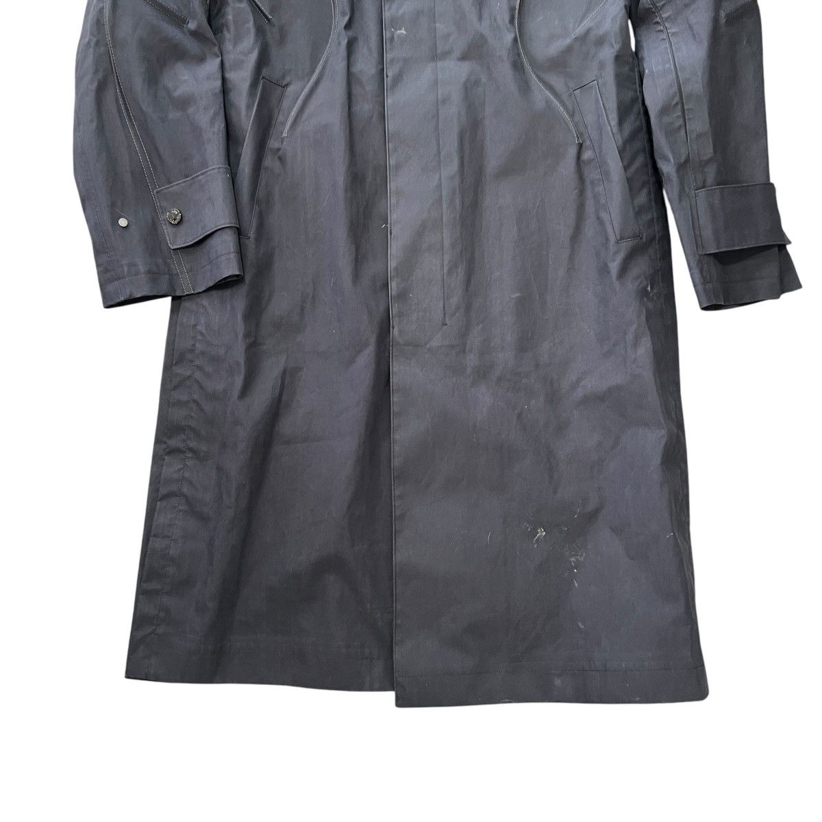 Louis Vuitton Louis Vuitton Virgil Abloh Sample Curved Seam Trench Coat Size US M / EU 48-50 / 2 - 5 Thumbnail