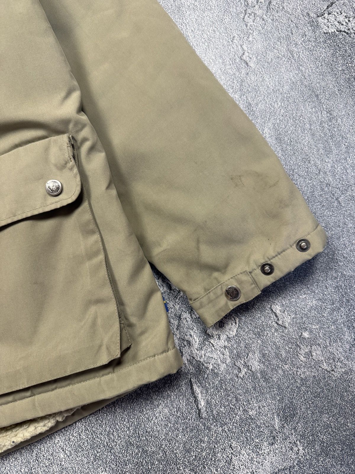 Fjallraven Fjallraven Fjällräven g-1000 greenland jacket size L Size US L / EU 52-54 / 3 - 5 Thumbnail