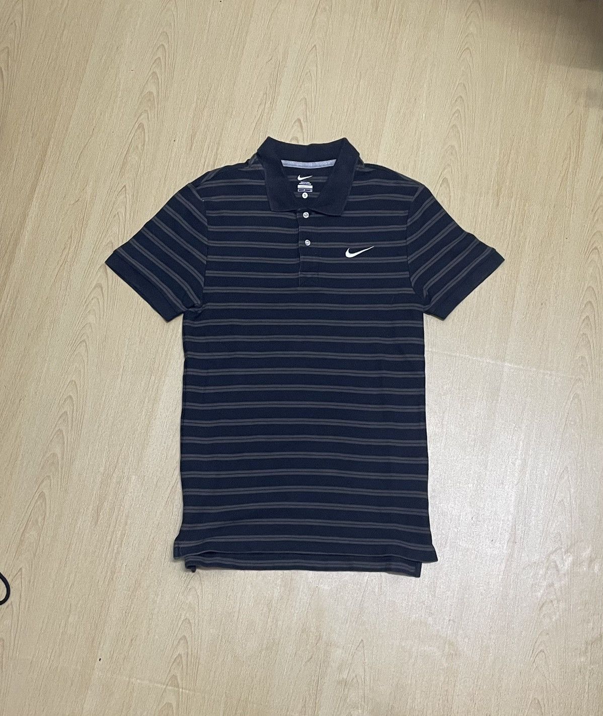 Nike nike tennis retro collar Size US S / EU 44-46 / 1 - 1 Thumbnail