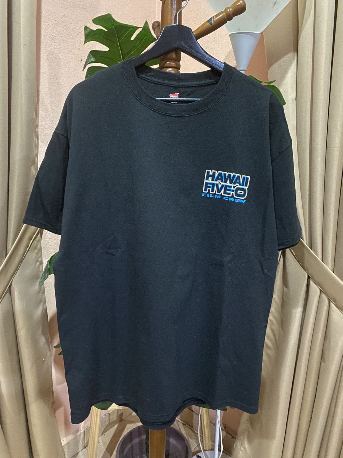 Other Vintage Hawaii Five-0 Film Crew T-Shirt – Black Hanes Size US XL / EU 56 / 4 - 2 Thumbnail