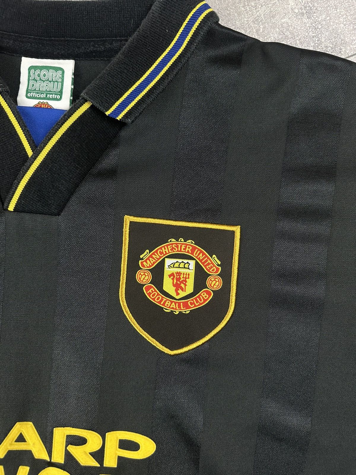 Other Score Draw Manchester United 1993/95 Retro Soccer Jersey Size US L / EU 52-54 / 3 - 4 Thumbnail