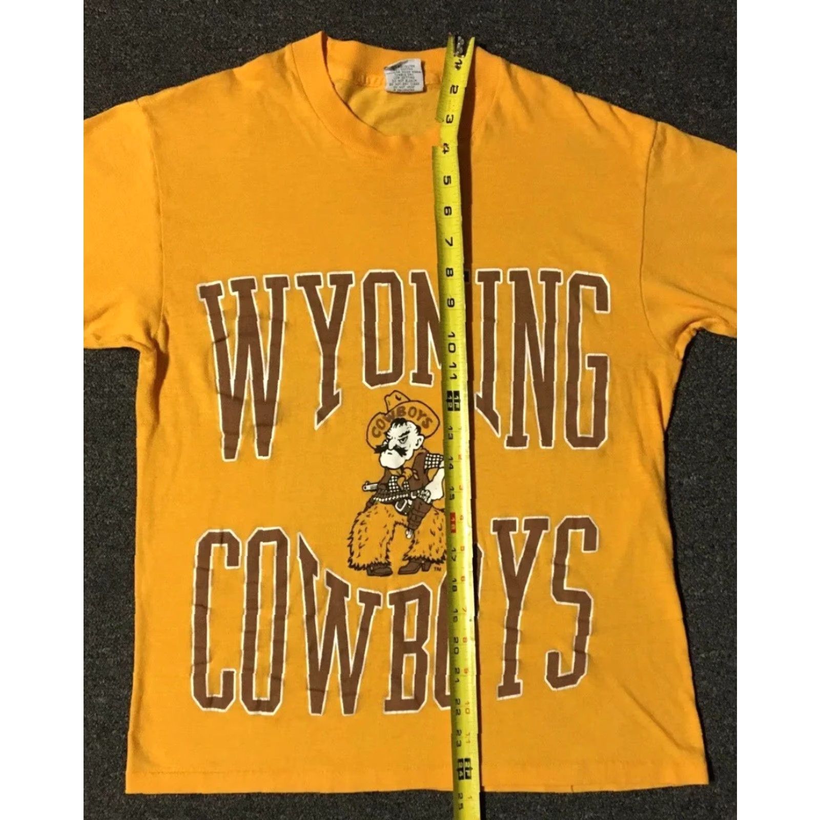 Vintage VINTAGE University Of Wyoming Cowboys Shirt S Yellow 80s 90s Grunge College Football College Cowboy USA Mens T-Shirt Single Stitch Size US S / EU 44-46 / 1 - 8 Thumbnail