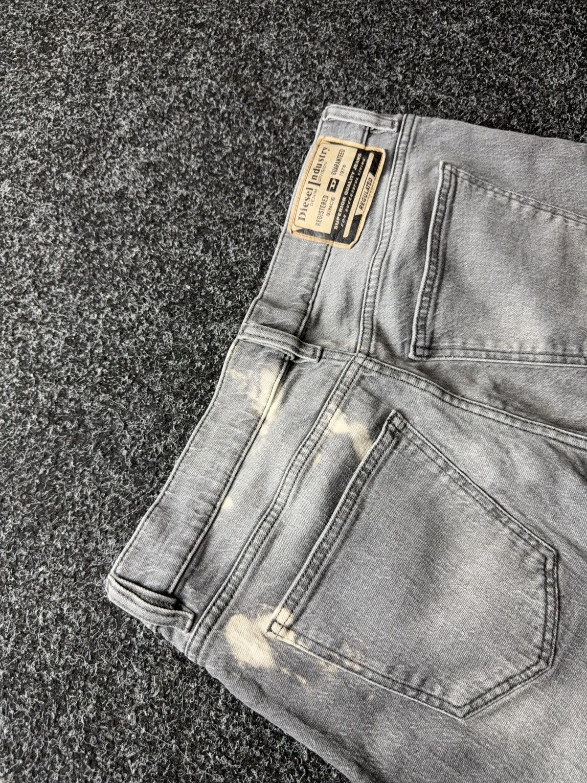 Diesel 00s Luxury Y2K Diesel Washed Grey Denim Jeans tapered Fit Size US 33 - 17 Thumbnail