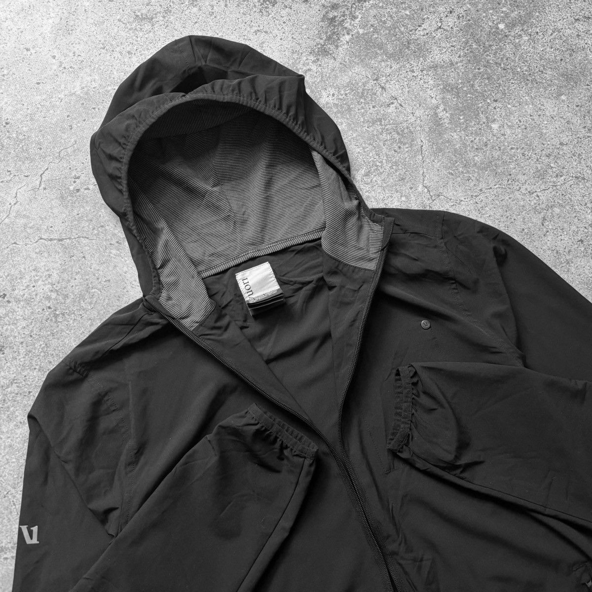 Vuori Daybreak Windbreaker Size US M / EU 48-50 / 2 - 9 Thumbnail