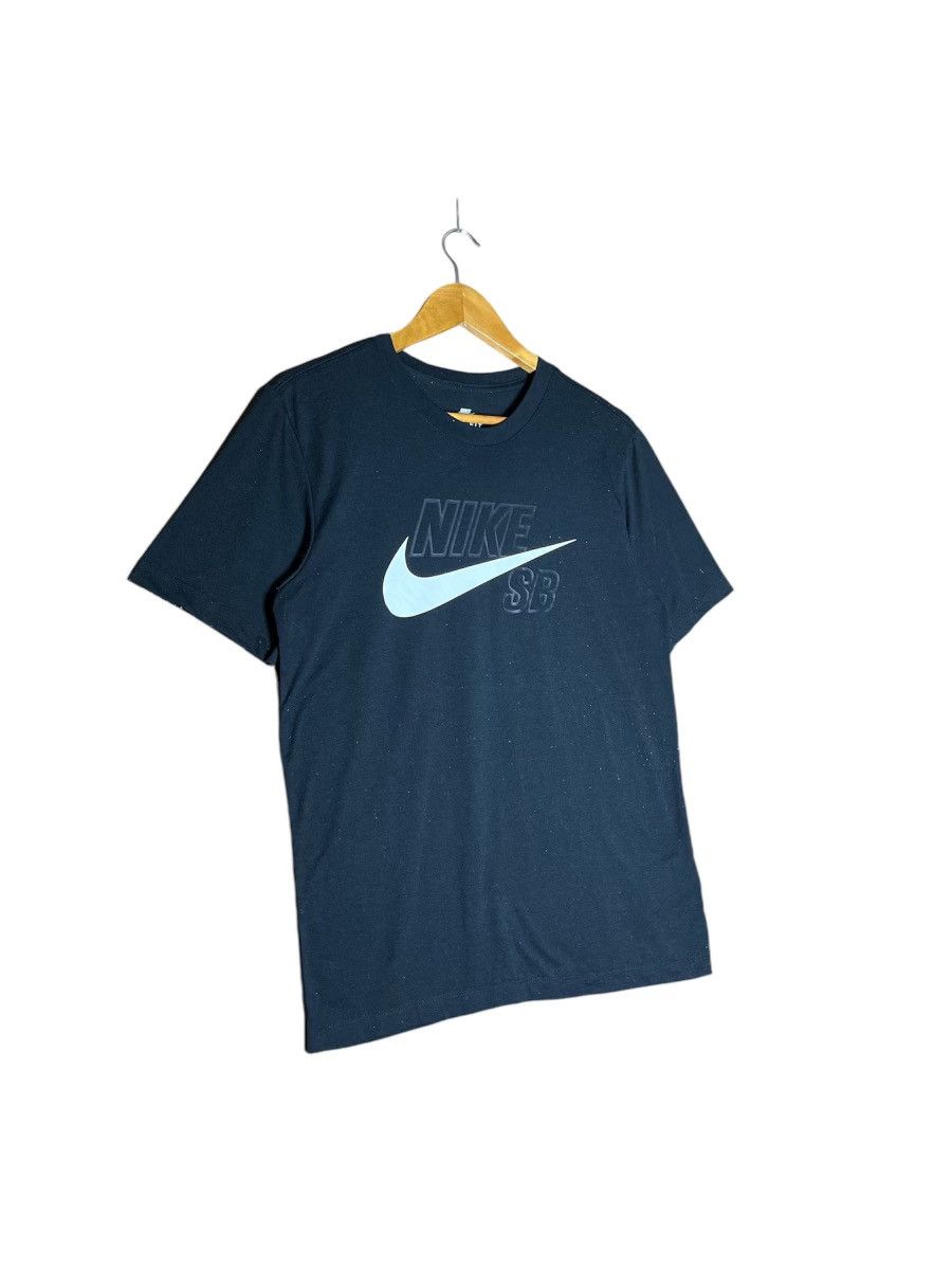 Nike × Vintage Vintage Nike SB Swoosh Tee Size US S / EU 44-46 / 1 - 2 Thumbnail