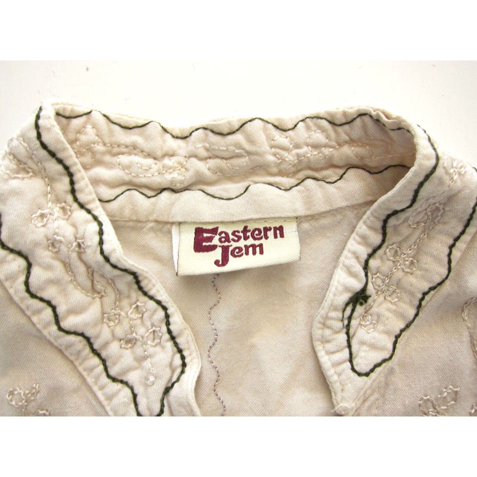 Pinko VINTAGE Eastern Jem India 100% Rayon Ivory Green Pink Embroidered Tunic Blouse M Size M / US 6-8 / IT 42-44 - 4 Thumbnail