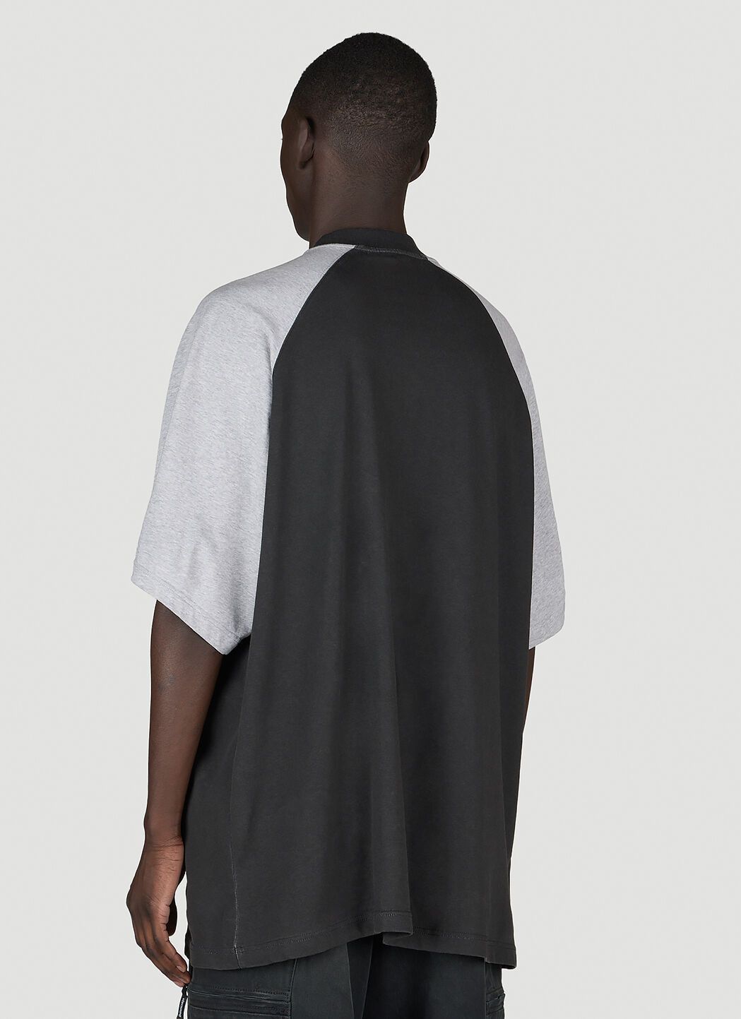 Balenciaga o1mt1gz0325 Raglan Oversized T-Shirt in Heather Grey/Black Size US M / EU 48-50 / 2 - 4 Thumbnail