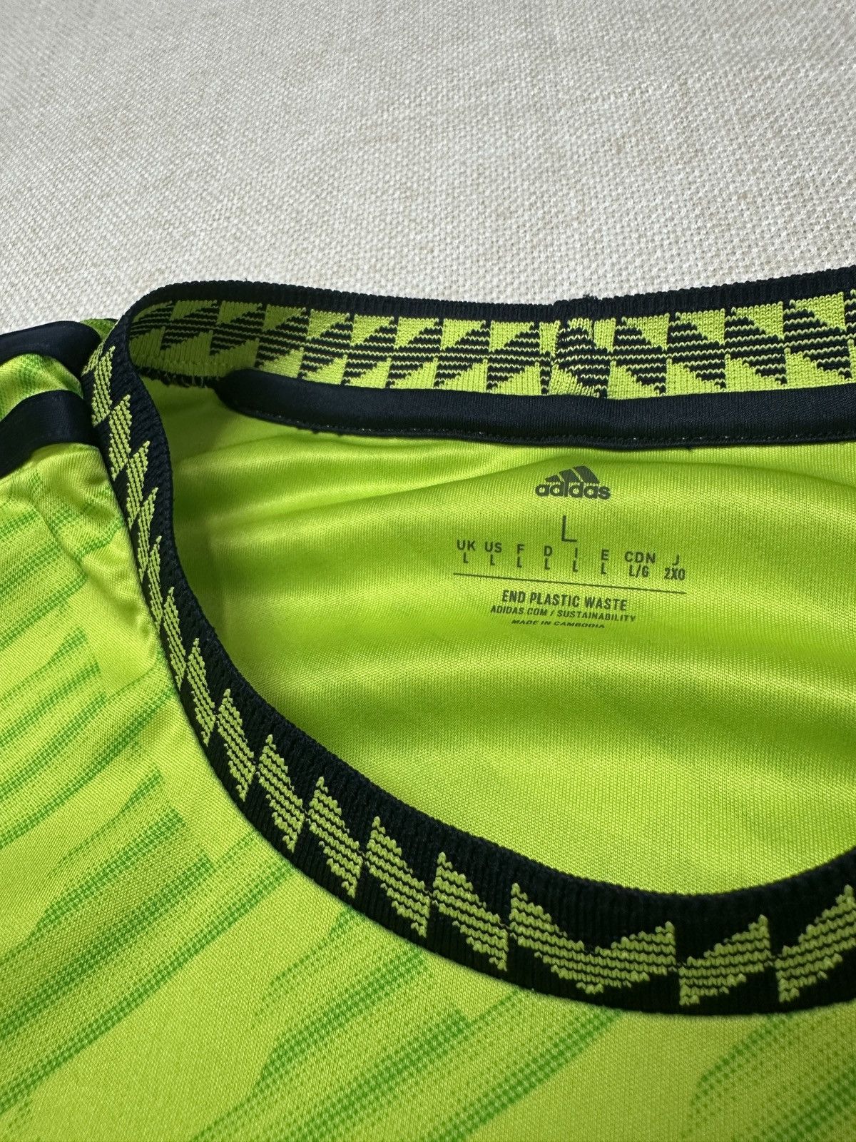 Adidas Adidas Manchester United 22/23 Third Kit Size US L / EU 52-54 / 3 - 3 Thumbnail