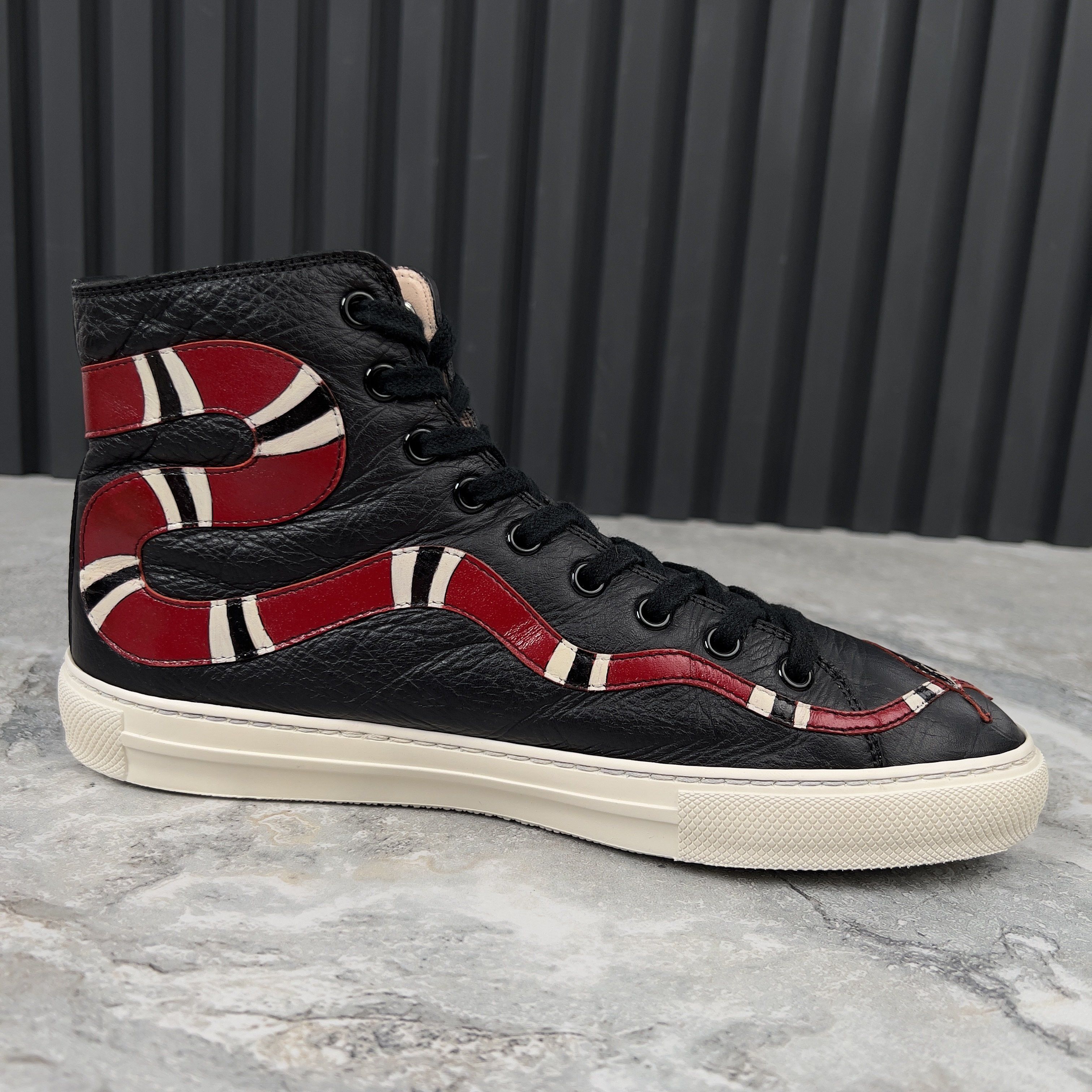 Gucci Gucci Major Snake High Top Sneakers Leather Size US 7 / IT 37 - 9 Thumbnail