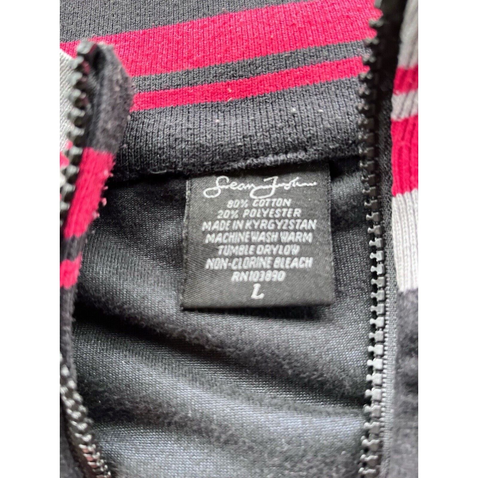 Sean John Vintage Sean John Black, Gray, Red Velour Track Jacket sz L Size US L / EU 52-54 / 3 - 2 Thumbnail